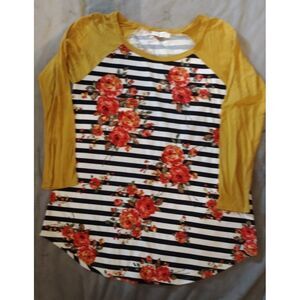 A. Gain Floral Tunic Raglan Baseball Sleeve Super Soft Medium Women's Blouse